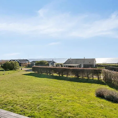 Lovely With Sea View 別荘 *