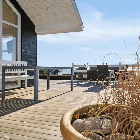 Lovely With Sea View 別荘