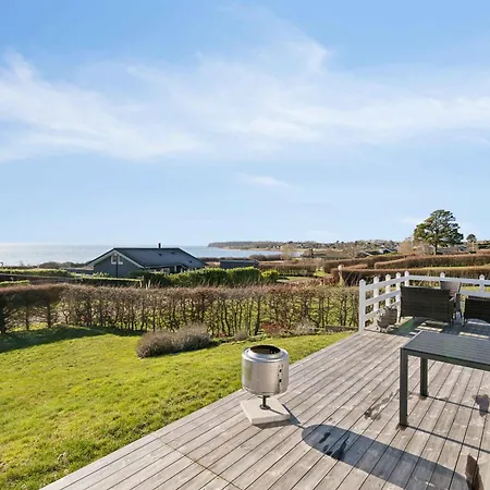 Tatil Evi Lovely With Sea View Fåborg