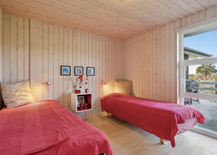 Lovely With Sea View Дом отдыха *