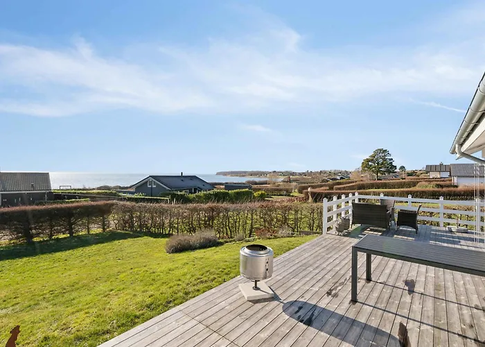 Дом отдыха Lovely With Sea View Фоборг