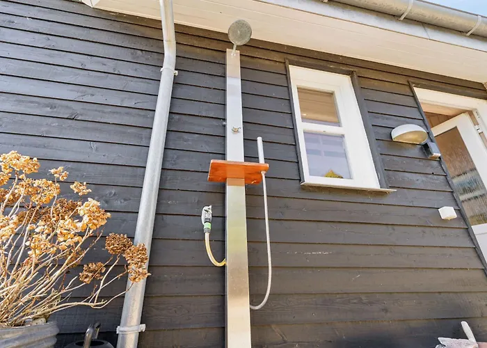 Lovely With Sea View Дом отдыха