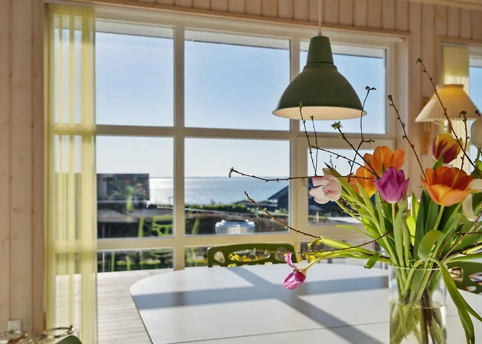 Lovely With Sea View Дом отдыха Фоборг